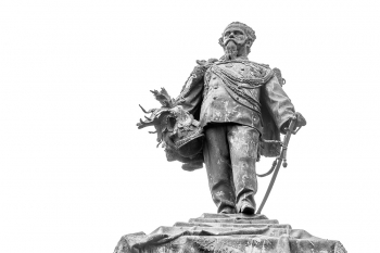 monumenTO
