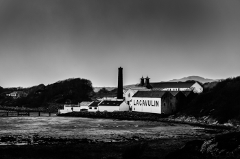 Distilling Whisky in Stormy Times