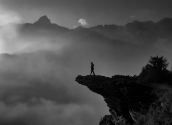 Wanderer above the sea of clouds