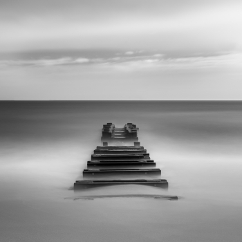 CALM HORIZONS