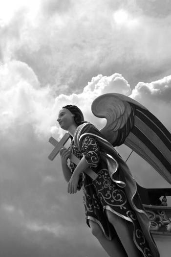 Faith between Land, Sea and Heaven
