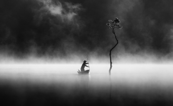New day in Tuyen Lam lake 