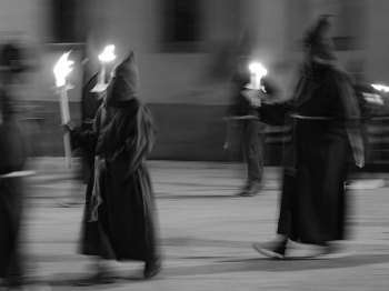 Pointy Hoods, Torches and Parades. The mystery of a tradition.