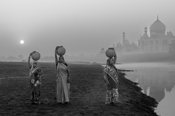 Morning in Agra