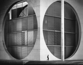 Monolithic Fragments