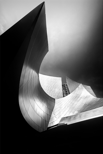 Twist of Light and Form